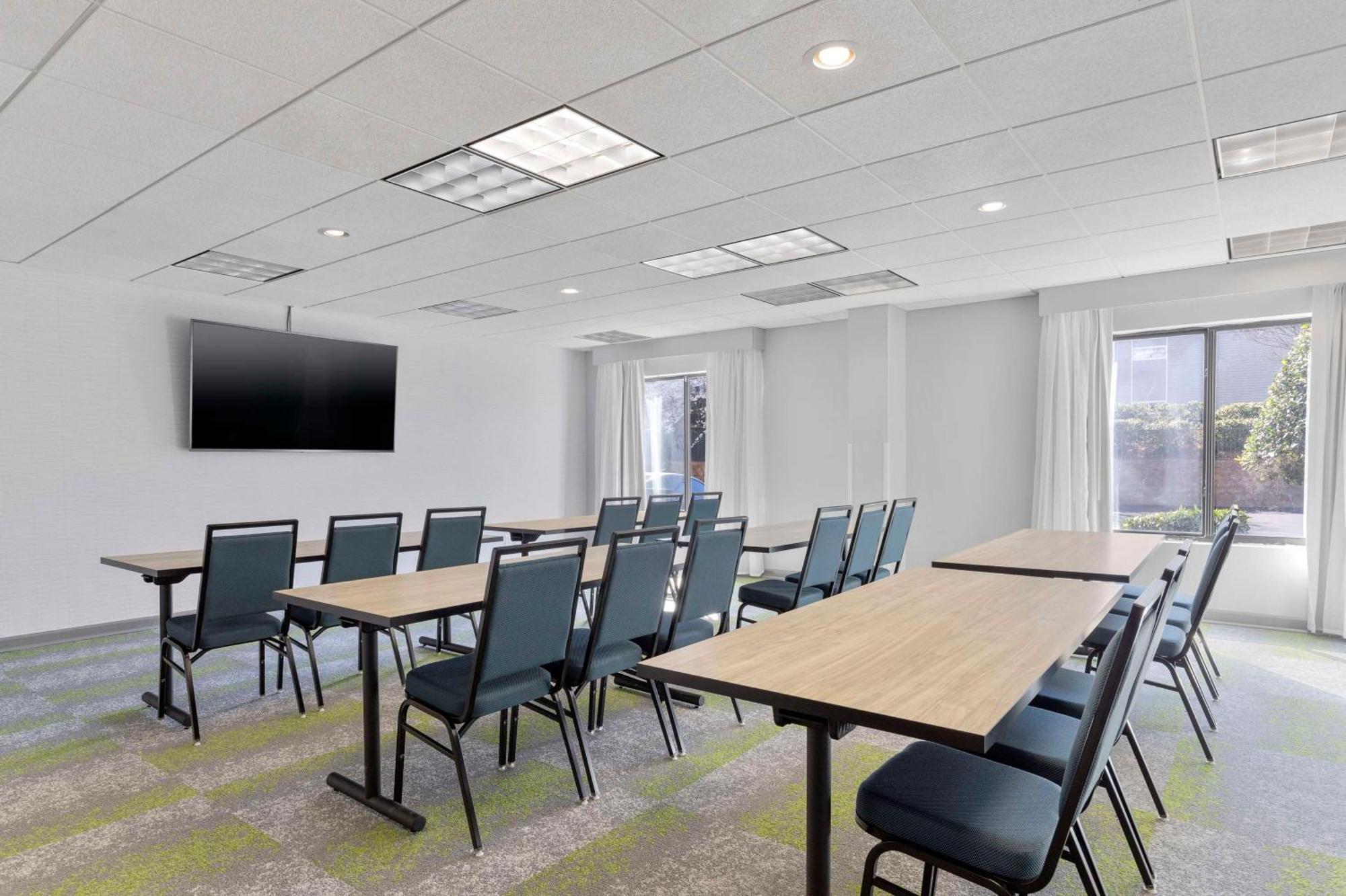 Spark By Hilton Greensboro Zewnętrze zdjęcie
